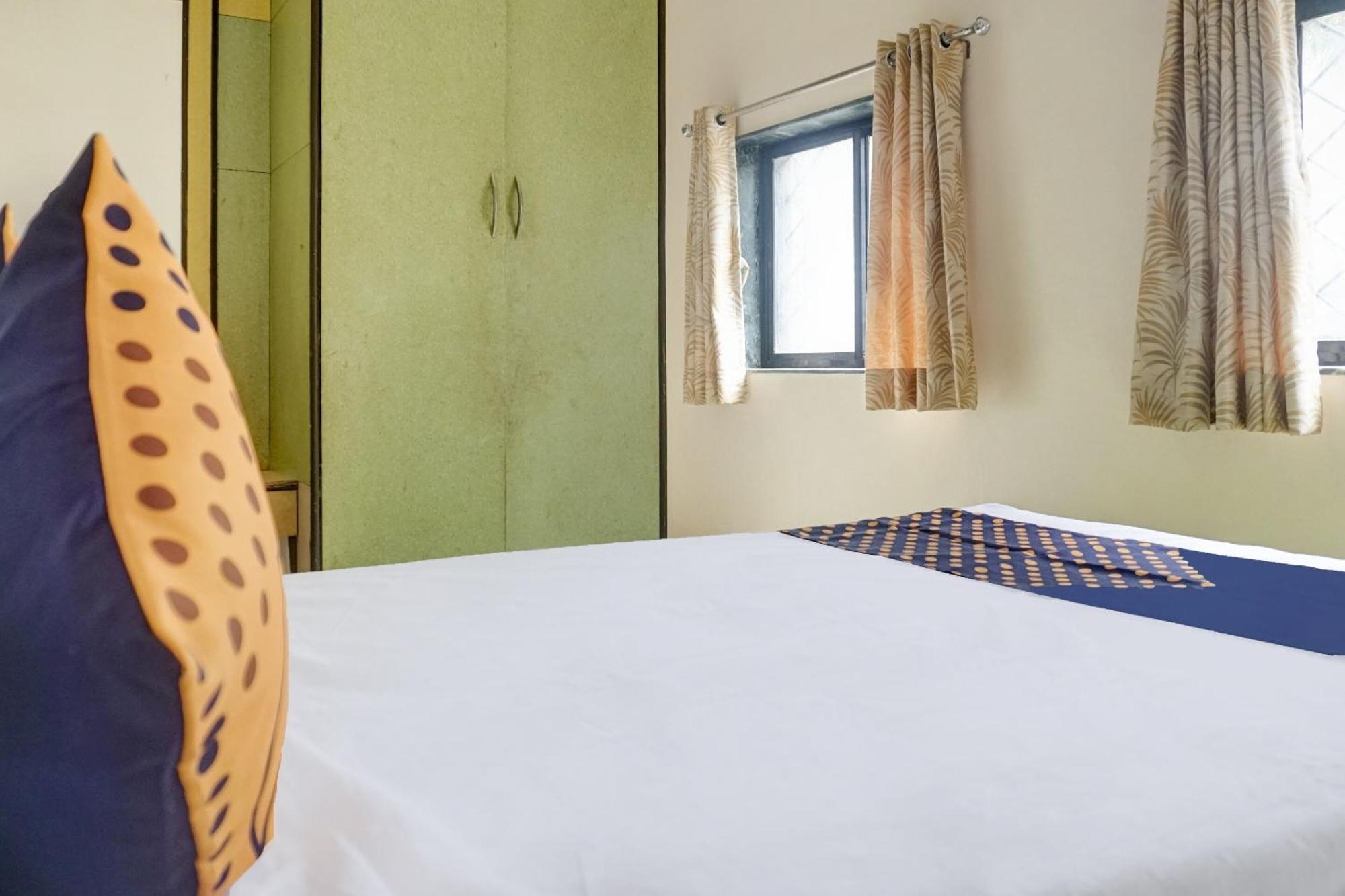 Spot On 74501 Hotel Supriya Garden Vagholi Zewnętrze zdjęcie